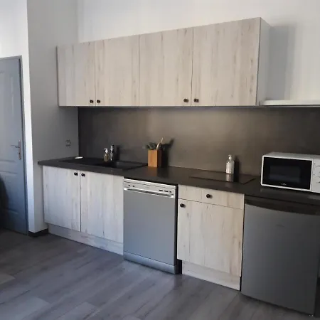 Curial Insolite Apartment